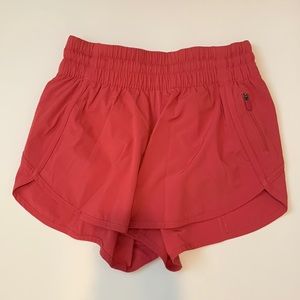 Lululemon Tracker Short 5” berry red size 6